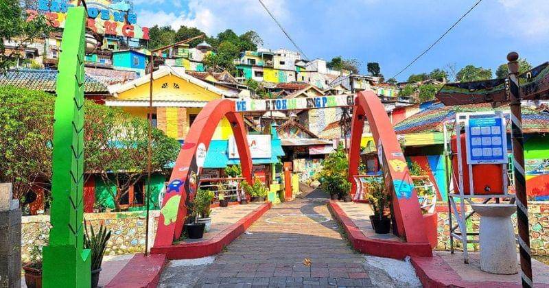 Ppidpariwisata.semarangkota.go.id/Kampung Pelangi